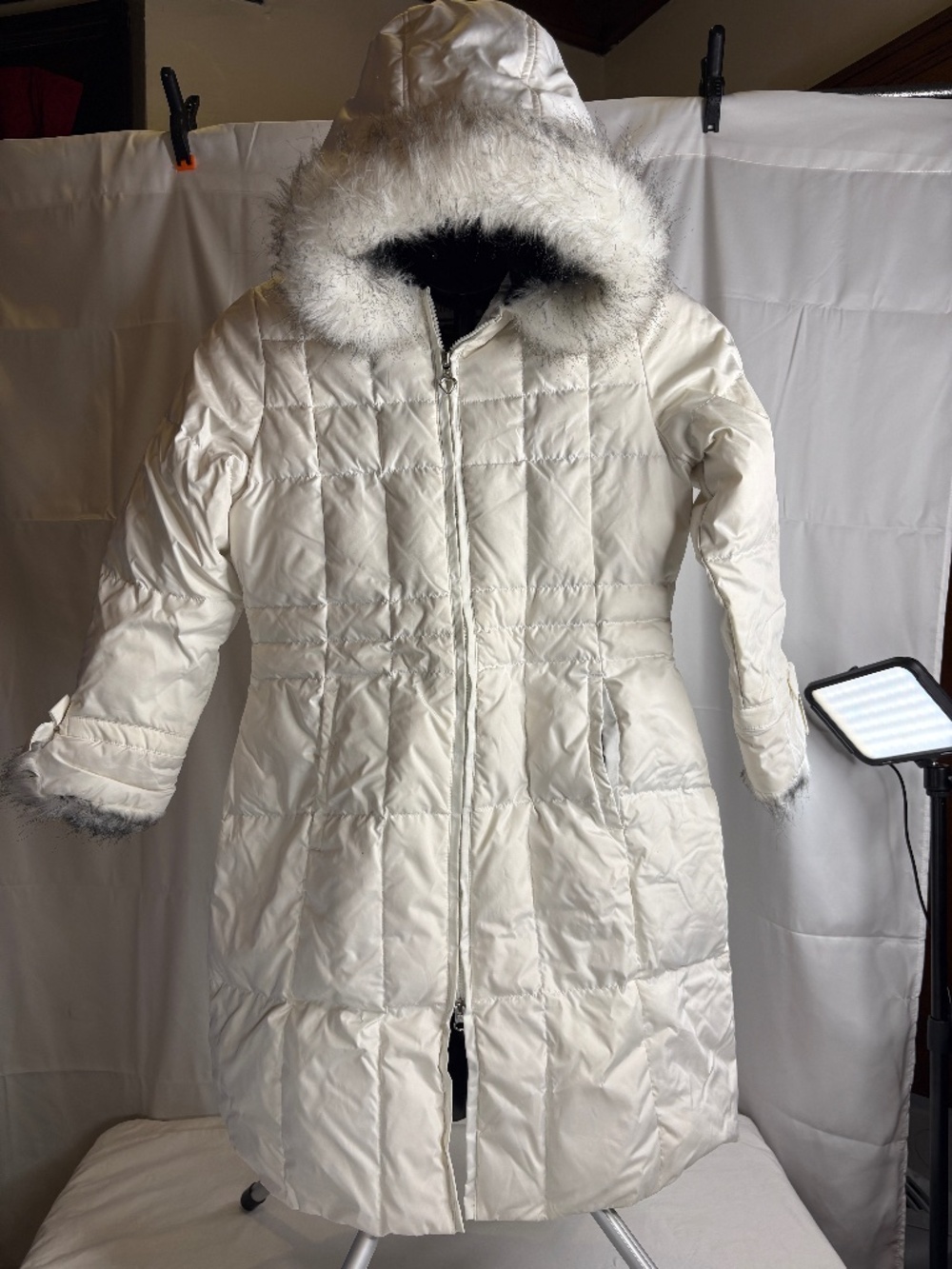 Rothschild Girls White Down Hooded Coat with Faux Fur Trim Medium (10/12)